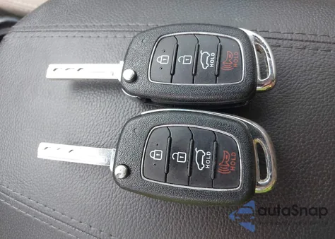 2017 Hyundai Santa Fe Sport 2.4L from USA, damaged, VIN 5NMZU3LB5HH029046